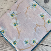 Charger l'image dans la galerie, Ensemble panière et lingettes démaquillantes